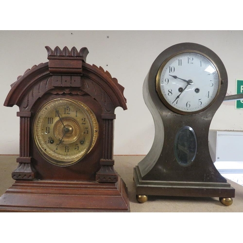 205 - TWO VINTAGE MANTLE CLOCKS TO INCLUDE A BALLOON CLOCK