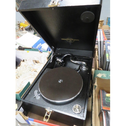 63 - A VINTAGE COLUMBIA RECORD PLAYER