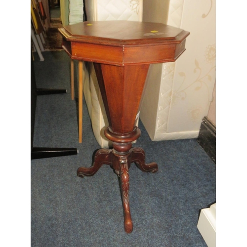 748 - A 19TH CENTURY MAHOGANY SEWING BOX ON TRIPOD STAND