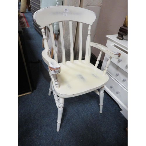 810 - A MIXED SET OF FOUR PAINTED KITCHEN CHAIRS