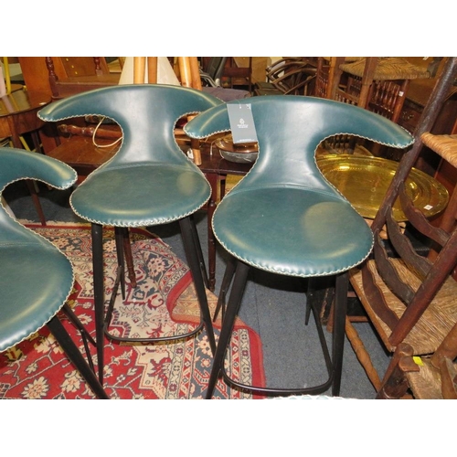 825 - Two pairs of green leather bar/kitchen stools