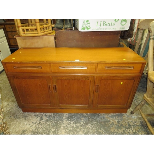 836 - A mid-century teak, possibly G plan sideboard W 142 cm