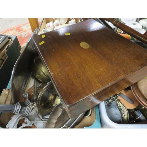 91 - THREE TRAYS OF ASSORTED METALWARE TO INCLUDE A PART CANTEEN OF CUTLERY