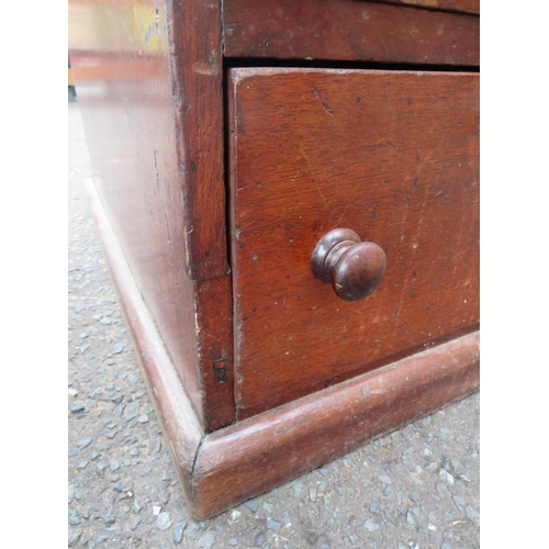 858 - A 19TH CENTURY TWIN PEDESTAL DESK OF SMALL PROPORTIONS, having an inset green leather writing surfac... 