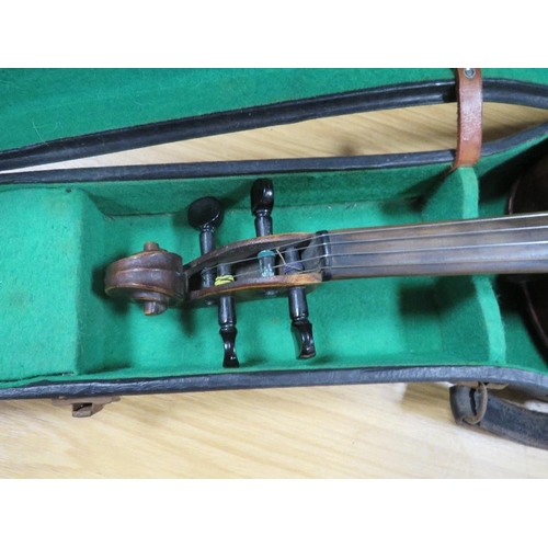 261 - AN ANTIQUE VIOLIN IN LEATHERETTE CASE