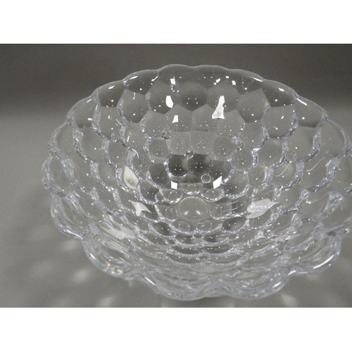 316 - A SIGNED SWEDISH STYLE ART GLASS BUBBLE EFFECT DISH