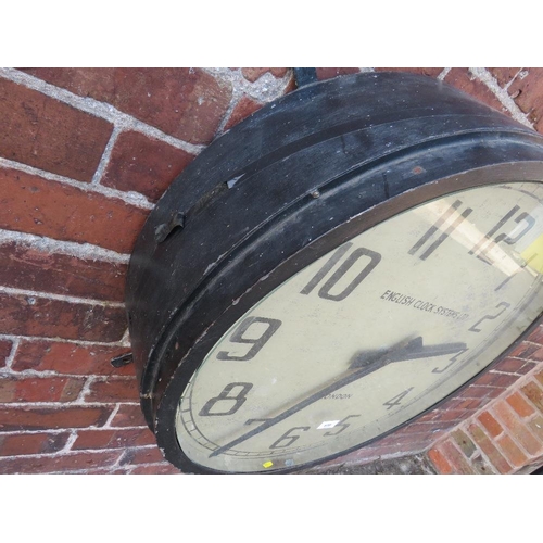 659 - A LARGE VINTAGE RAILWAY STATION STYLE CLOCK