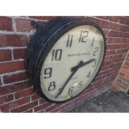 659 - A LARGE VINTAGE RAILWAY STATION STYLE CLOCK