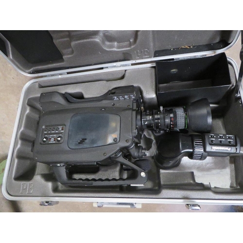 664 - A PANASONIC DVCPRO AJ-D200HE BROADCASTING VIDEO CAMERA TOGETHER WITH A PANASONIC DVCPRO AJ-D400E BRO... 