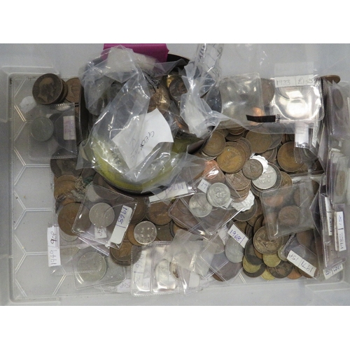 444 - A BOX OF COLLECTABLE COINS