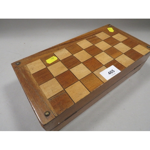 465 - AN ANTIQUE HARDWOOD AND BOXWOOD CHESS SET