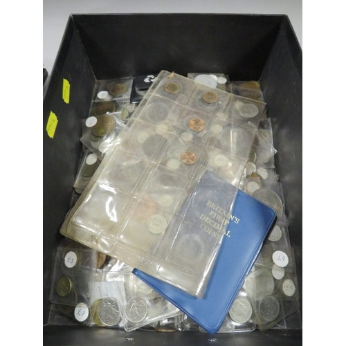 470A - A BOX OF BRITISH AND WORLD COINS