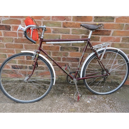 639 - A VINTAGE DAWES GENTS RACING BIKE