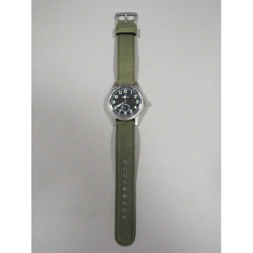 358 - A MENS BULOVA MILITARY STYLE WRISTWATCH