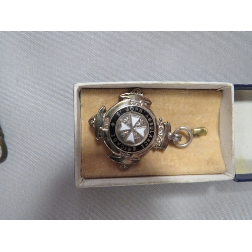 379 - A QUANTITY OF ANTIQUE COLLECTABLES INCLUDING SILVER ITEMS