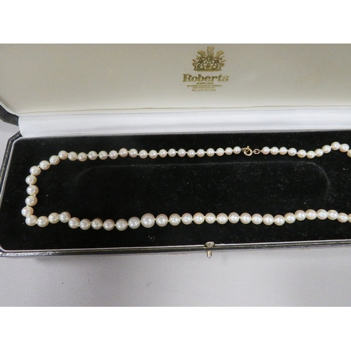 409 - A CULTURED PEARL NECKLACE