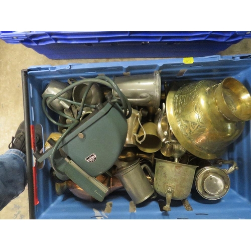 124 - Two trays of assorted metal ware to include bowls, vases etc