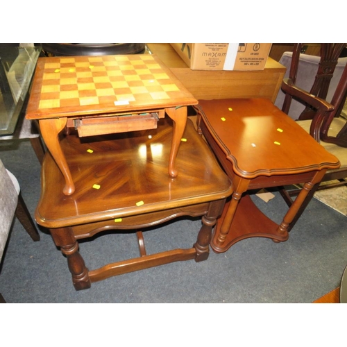 A small Jacques of London chess table with modern pieces together with two small occasional tables and a nest of tables