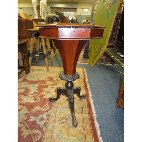 778 - A Victorian walnut trumpet work table