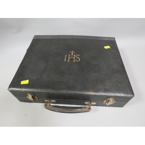 An early 20th century priests last rites / sacraments prayer set in case