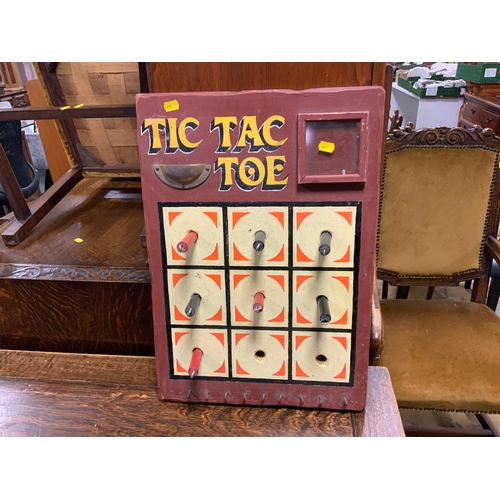 841 - A vintage tic-tac-toe pub game board