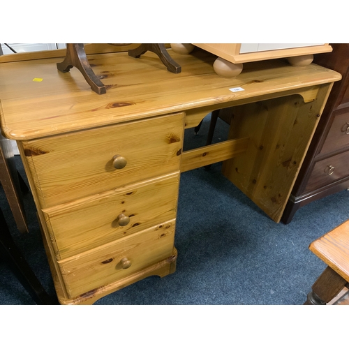 788 - A small honey pine desk