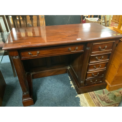 799 - A reproduction pedestal type desk W 115 cm