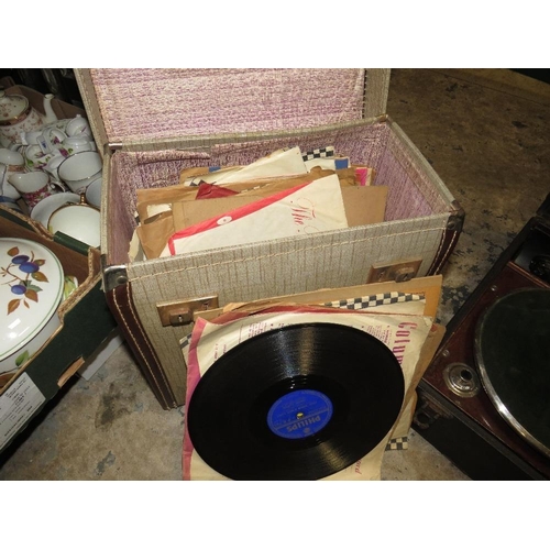 114 - A vintage Edison Bell wind up gramophone together with a case of 78