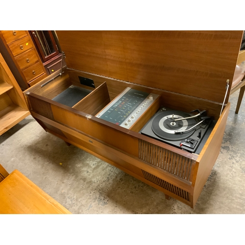 852 - A mid-century teak His Masters Voice radiogram with a Garrard 3000 record deck and stereogram - Hous... 