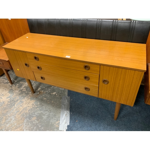 885 - A mid-century Schreiber sideboard together with a six drawer chest