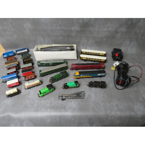 112 - MIXED UNBOXED 00 GAUGE TRAIN LOT, to include Hornby diesel Western Courier locomotive, Hornby Interc... 