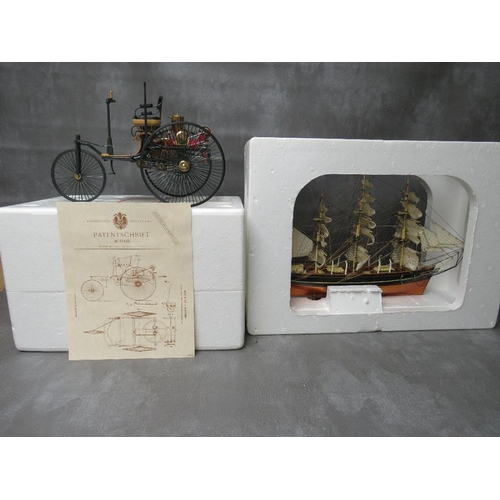 117 - A BOXED FRANKLIN MINT MODEL MERCEDES BENZ 1:8 SCALE, together with a boxed model of The Cutty Sark (... 