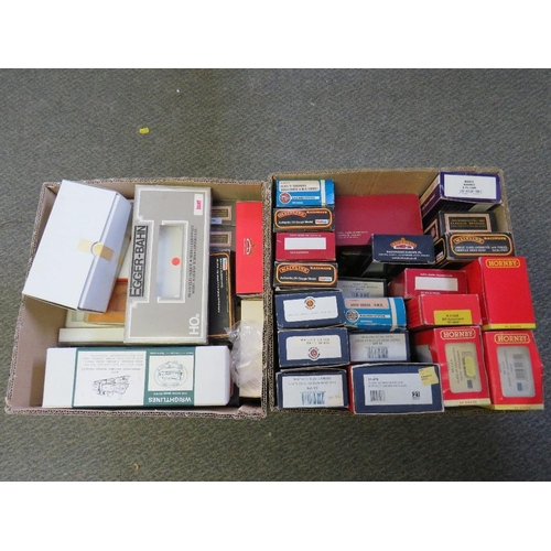 62 - TWO BOXES OF EMPTY 00 GAUGE TRAIN BOXES TO INCLUDE HORNBY, Bachmann, Mainline, Airfix etc