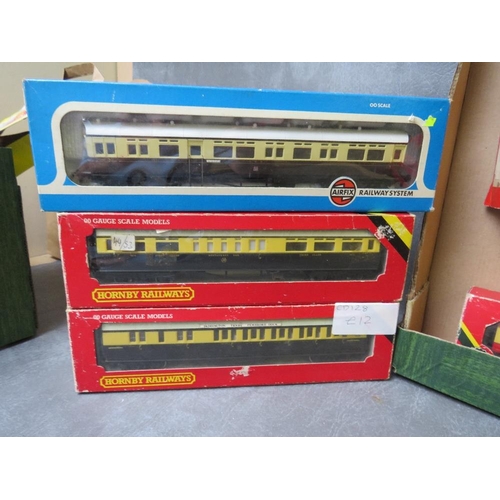 99 - TWELVE BOXED AIRFIX AND HORNBY 00 GAUGE TRAIN CARRAIGES