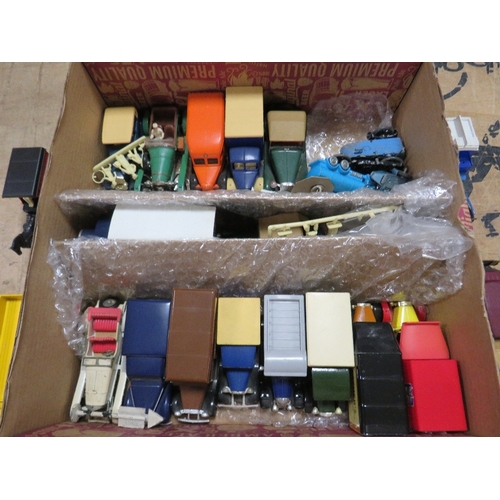 130 - A SMALL TRAY OF UNBOXED DIE CAST, mainly Lledo / Days Gone, together with three box Matchbox Lesney ... 