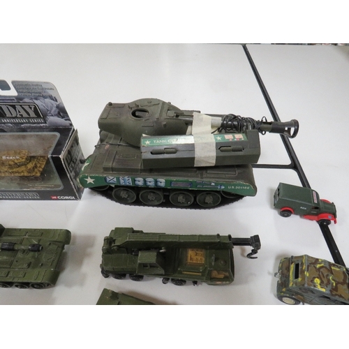 141 - A LARGE COLLECTION OF MIXED SCALE MILITARY VEHICLES, all unboxed, by Dinky, Matchbox etc., to includ... 