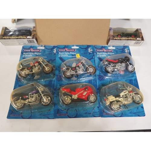 146 - THREE CARDED CHAD VALLEY 1:18 SCALE MOTORCYCLE TWIN SETS, together with twenty three Lledo / Days Go... 