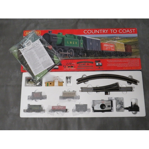 165 - BOXED HORNBY '00' GAUGE 'COUNTRY TO COAST' TRAINSET