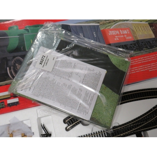 166 - BOXED HORNBY '00' GAUGE 'COUNTRY TO COAST' TRAINSET