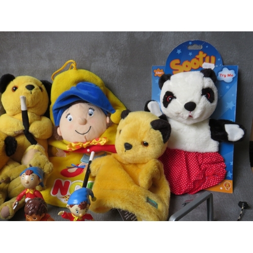 95 - A COLLECTION OF SOOTY AND SWEEP HAND PUPPETS ETC., together with Muffin the Mule Pelham Puppet and a... 