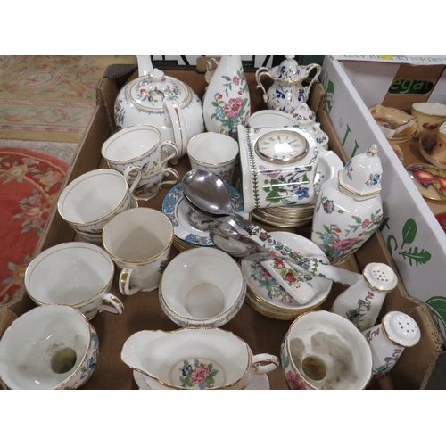 252 - A tray of assorted ceramics to include Aynsley, Pembroke, Portmeirion clock etc