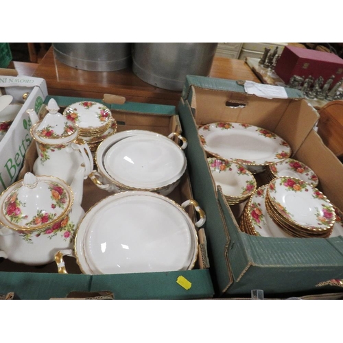 294 - Four trays of Royal Albert Old Country Roses tea and dinner ware