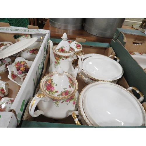 294 - Four trays of Royal Albert Old Country Roses tea and dinner ware