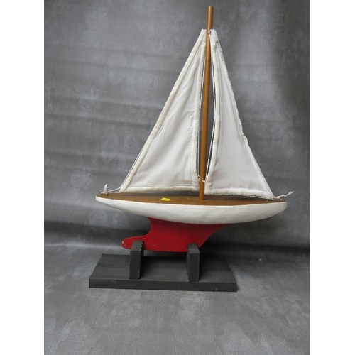 12 - A VINTAGE POND YACHT AND STAND