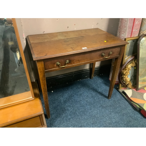 720 - A 19th century oak single drawer side table W 84 cm