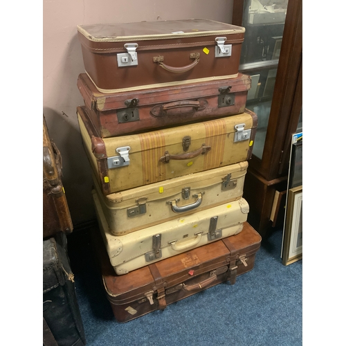 727 - Six assorted vintage cases to include leather examples