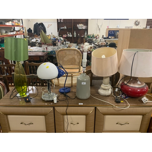 781 - A collection of assorted lamps