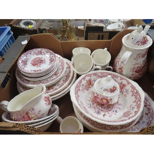 170 - Two trays of ceramics tea/dinner ware to include Royal Tudor 