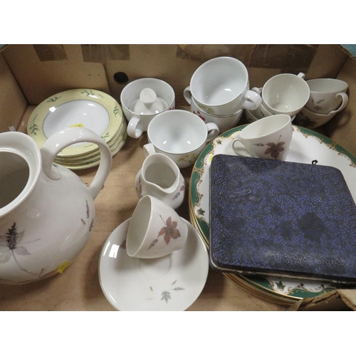 52 - Two trays of ceramic and glass to include Royal Doulton Tumbling Leaves, Da Vinci crystal glasses et... 