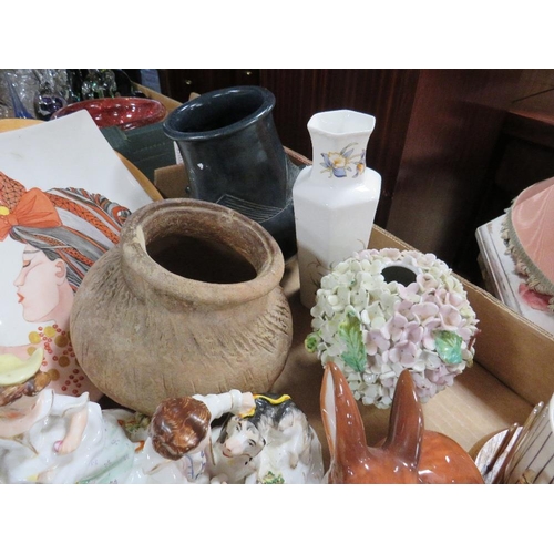 82 - A tray of assorted vintage, modern and retro ceramics to include Crown Devon and Staffordshire style... 